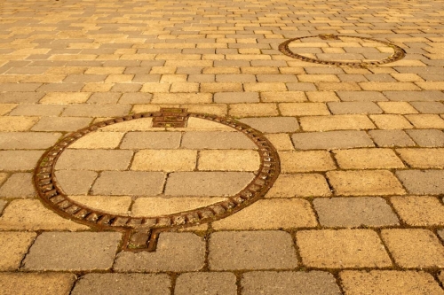 Sous l'harmonie des pavés, s'écoulent les eaux - Mars 2026 Castanet-Tolosan 